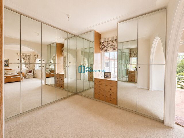 detachedHouse-6a141ec88ae7c.jpg