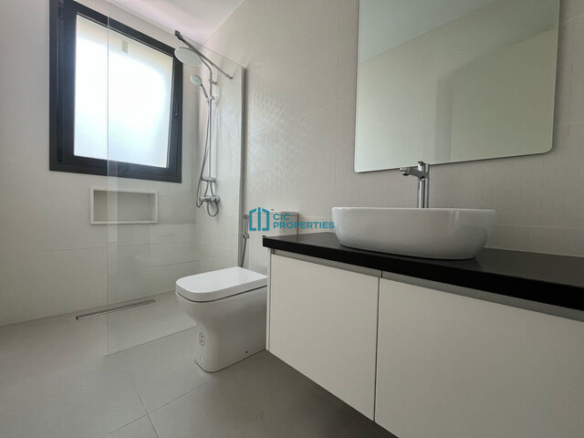 complexLiving-6a02ef0b28101.jpg