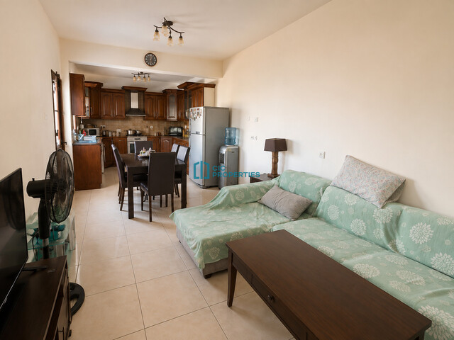 detachedHouse-6a884db10f298.jpg