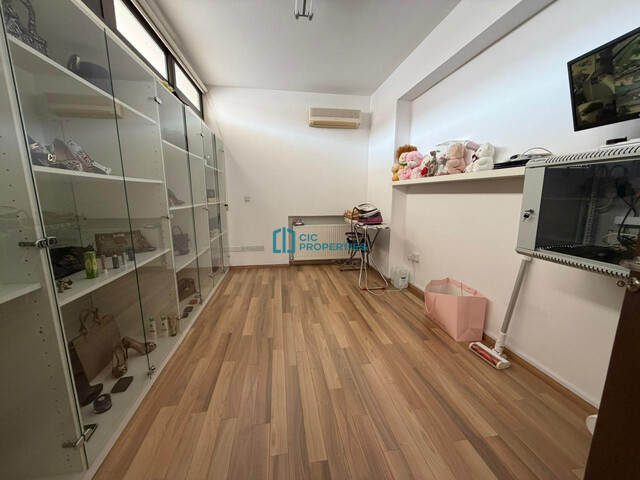 detachedHouse-6a6c65f471c6b.jpg