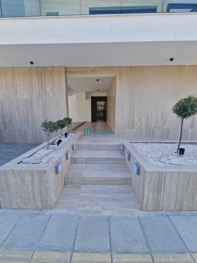 Modern Penthouse Apartment in Vibrant Kamares Area – photo 24