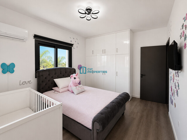 Recently Renovated - Three Bedroom + 1 Office  Detached House in Oroklini With Private Pool And Landscaping Garden Area – photo 20