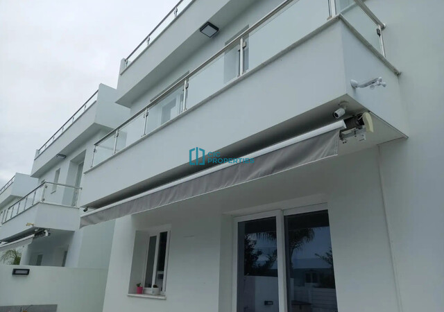 detachedHouse-6a2130824eb65.jpg