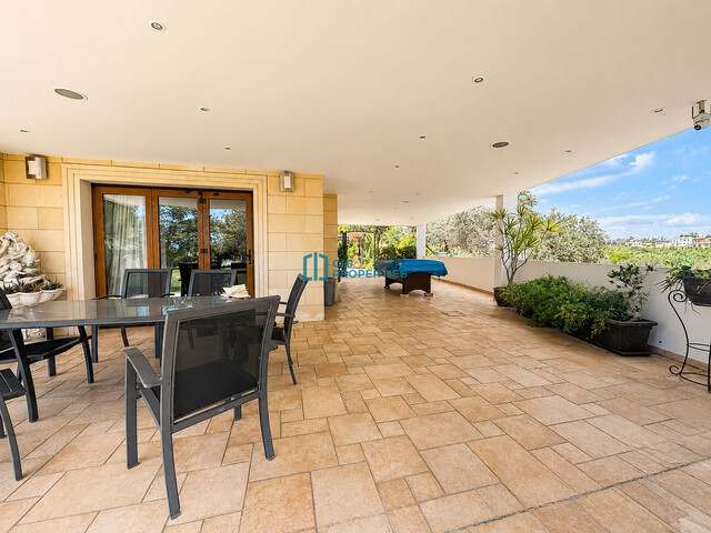 complexLiving-6a0d85f973d6b.jpg