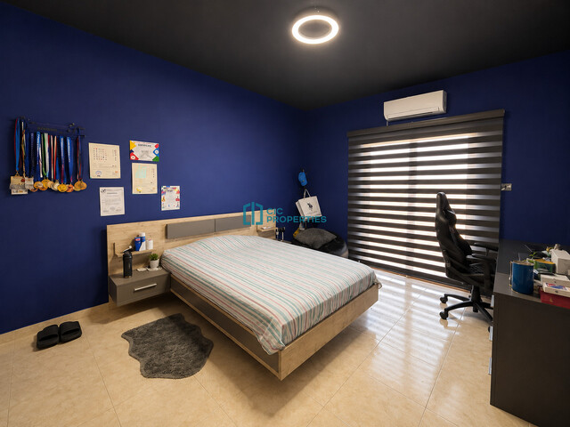 detachedHouse-6a59d76770a5b.jpg