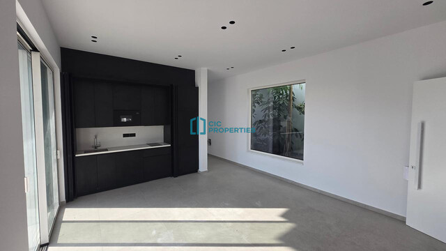Brand NEW -  1 Room Office Space In Kamares Area  - For Rent with Easy Access to Highway – photo 2