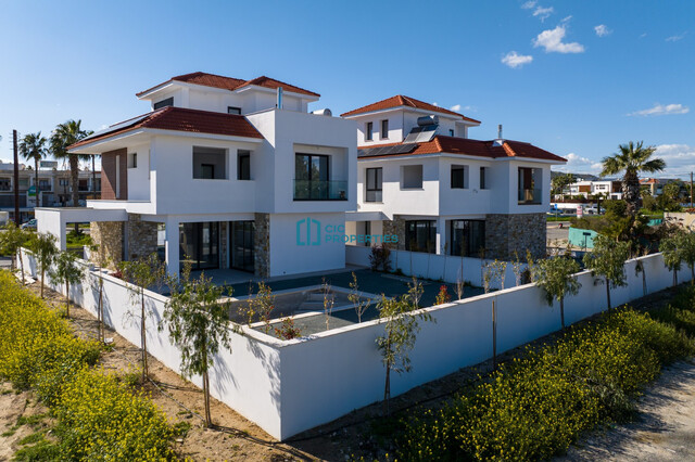 complexLiving-6a55fa766a33a.jpg