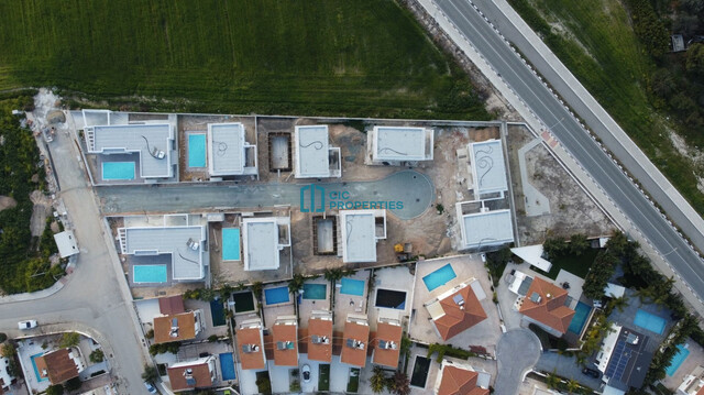 Modern 3 Bedroom Detached Home on Dhekelia Road  - Pyla Tourist with Private Pool – photo 22