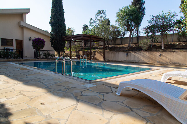 Fully Furnished 4 Bedroom Villa in Quiet Aradippou Area with Private Pool & Big Garden Area - For Rent – photo 24