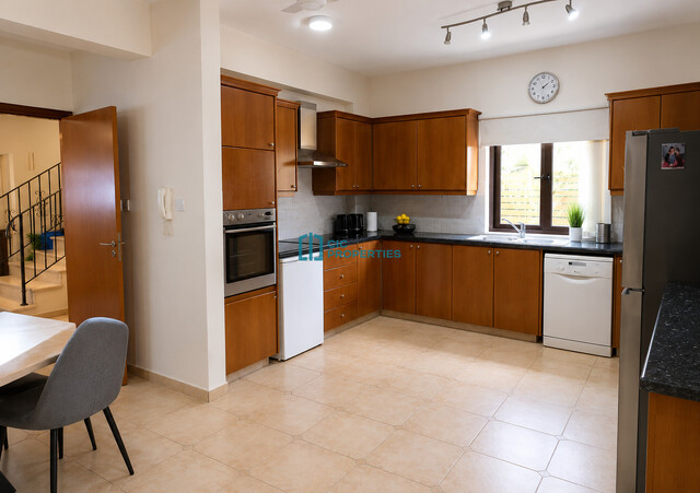 3 Bedroom Detached House in Oroklini- Fully Furnished and with Photovoltaic Panels Installed – photo 4