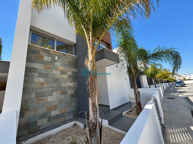 For Rent - Spacious 3 Bedroom House in Oroklini Area with Private Pool – photo 20