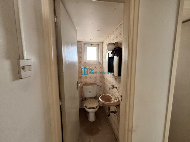 Spacious 200 m2 Office in Chrisopolitisa Area of Larnaca - Near Salina Park – photo 6