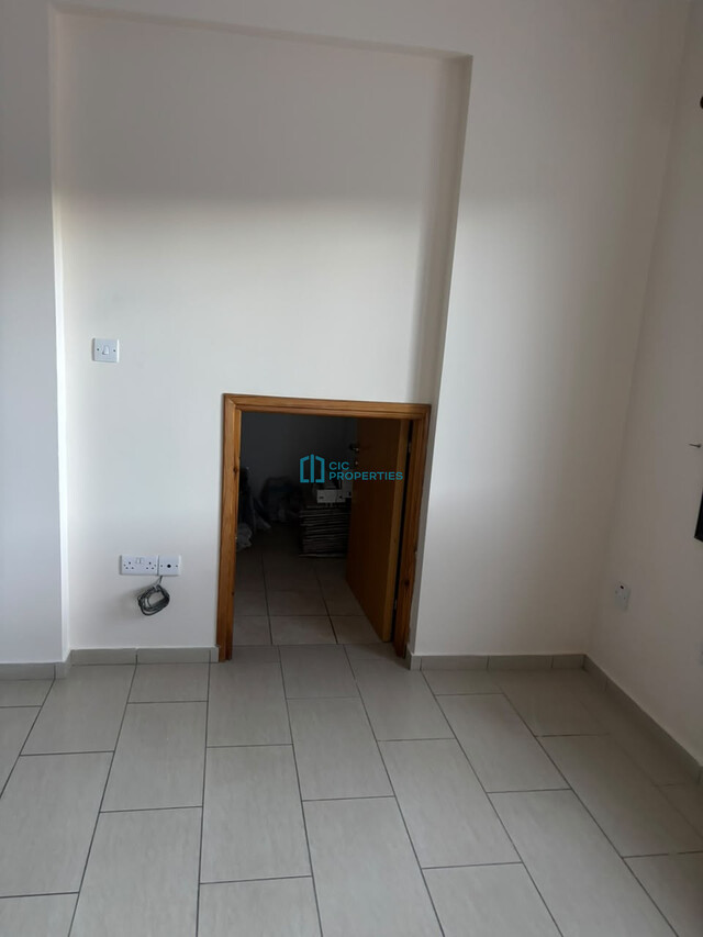 For Rent  3 Bedroom Semi Detached Unfurnished House in Aradippou Area - Just 6 Minutes from Lidl Supermarket – photo 10