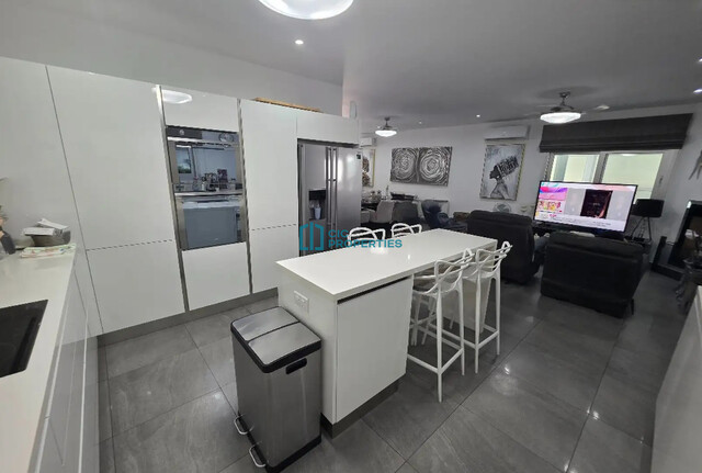 Spacious 3 Bedroom Semi-Detached House in Agios Nikolaos Area with Modern Feautures and Indoor Fireplace – photo 6