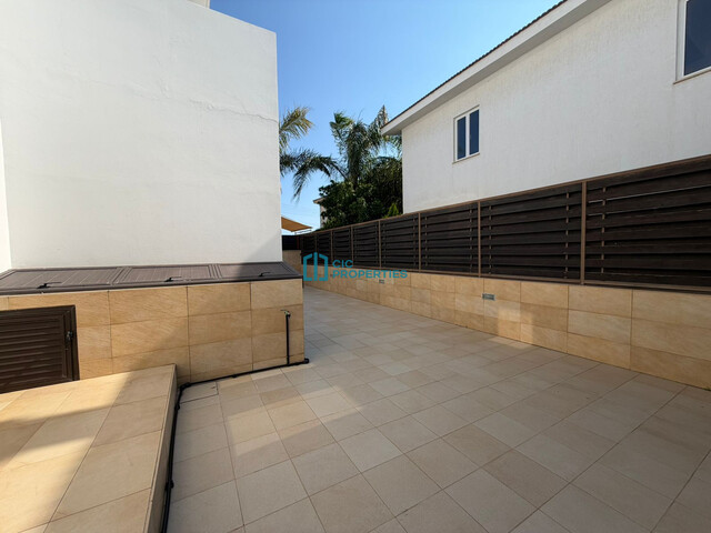 detachedHouse-6a6c65f487469.jpg