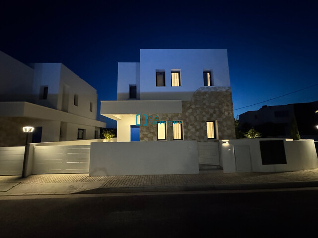 Modern Fully Furnished 4  Bedroom Oroklini Villa with Private Pool – photo 27