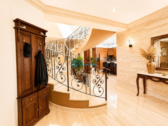 complexLiving-6a0d85f978437.jpg