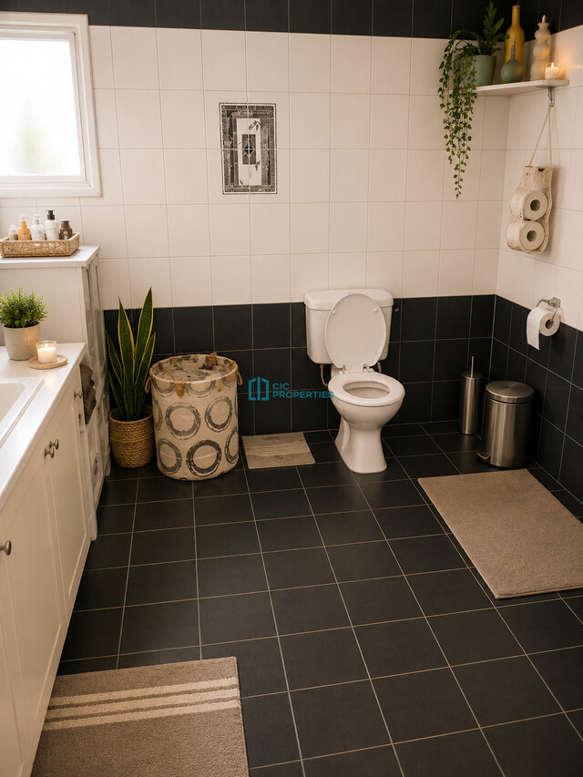 detachedHouse-6a0d775a8950f.jpg