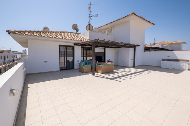 Two Bedroom - Two Story - Apartment in Peaceful Tersefanou with Communal Pool – photo 11