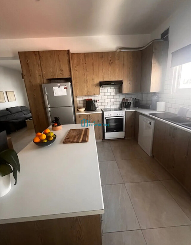 Upper floor Floor 2 Bedroom Apartment with Separate side entrance in Green Drosia Area of Larnaka – photo 7