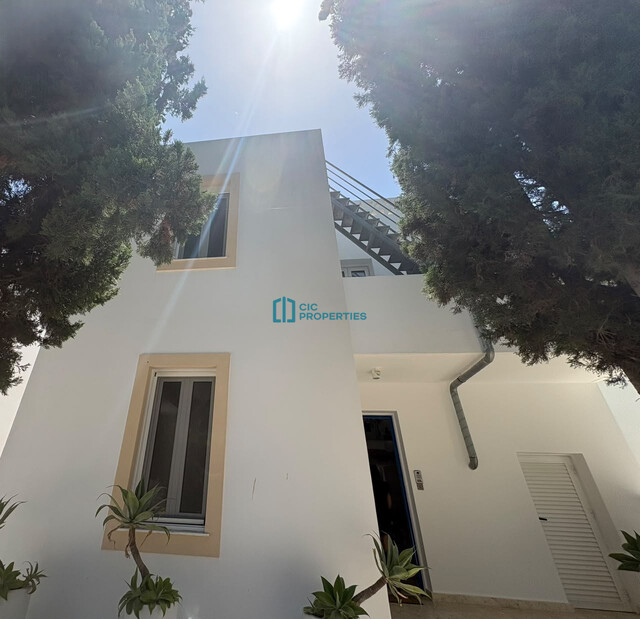 Sea Front Villa With Private Pool in Perivolia, Larnaca – photo 42