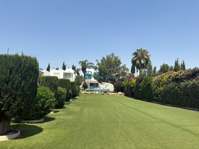 Sea Front Villa With Private Pool in Perivolia, Larnaca – photo 40