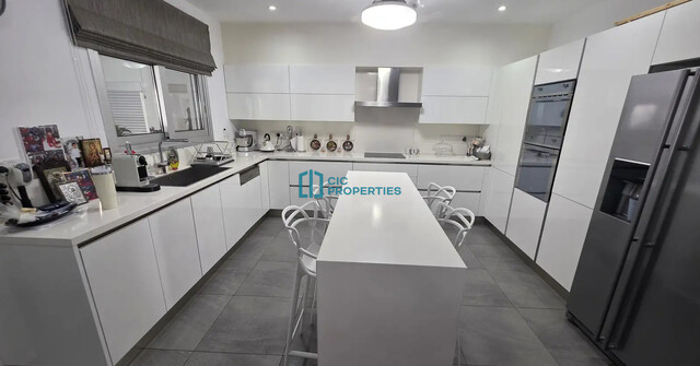 Spacious 3 Bedroom Semi-Detached House in Agios Nikolaos Area with Modern Feautures and Indoor Fireplace – photo 4