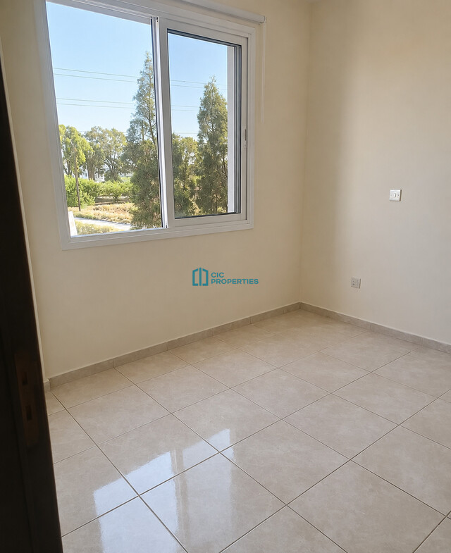 Unfurnished Two Bedroom Apartment in Oroklini Area , Larnaca – photo 4