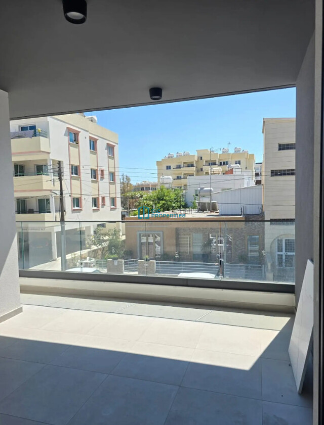 Modern 2 Bedroom Apartment in Lively Port Area – photo 9
