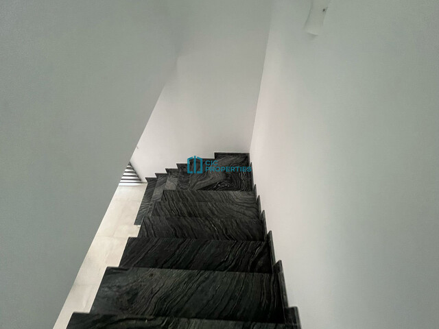 complexLiving-6a02ef0b53e1b.jpg