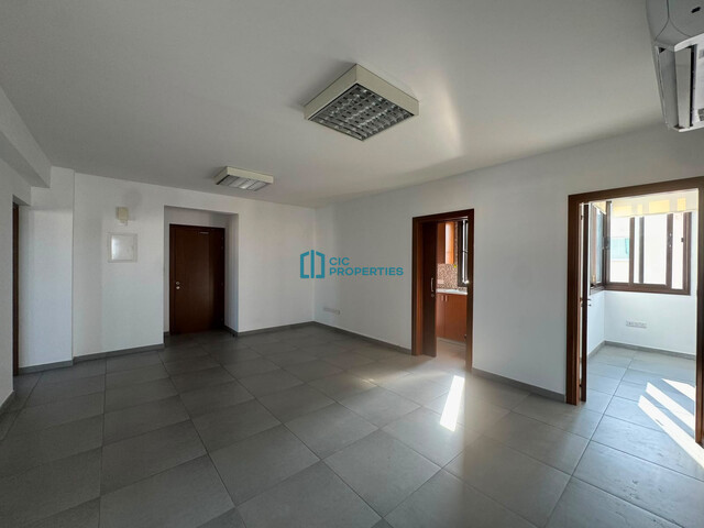 Spacious 114 m2 Office with 4 Spacious Rooms and Reception Area by Metropolis Mall, Larnaca – photo 2