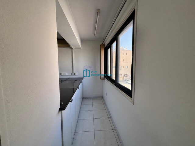 Spacious 90 m2 Office in City Center - Larnaca - For Rent – photo 5