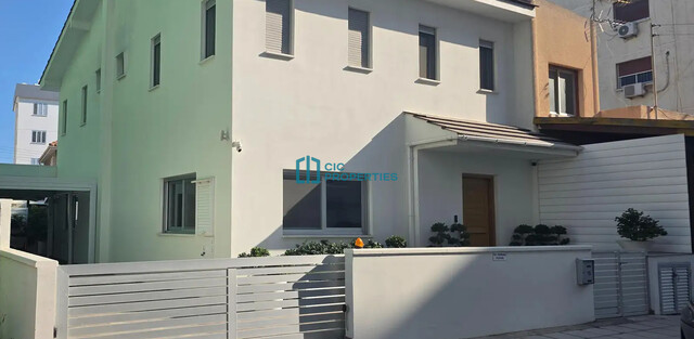 Spacious 3 Bedroom Semi-Detached House in Agios Nikolaos Area with Modern Feautures and Indoor Fireplace – photo 16