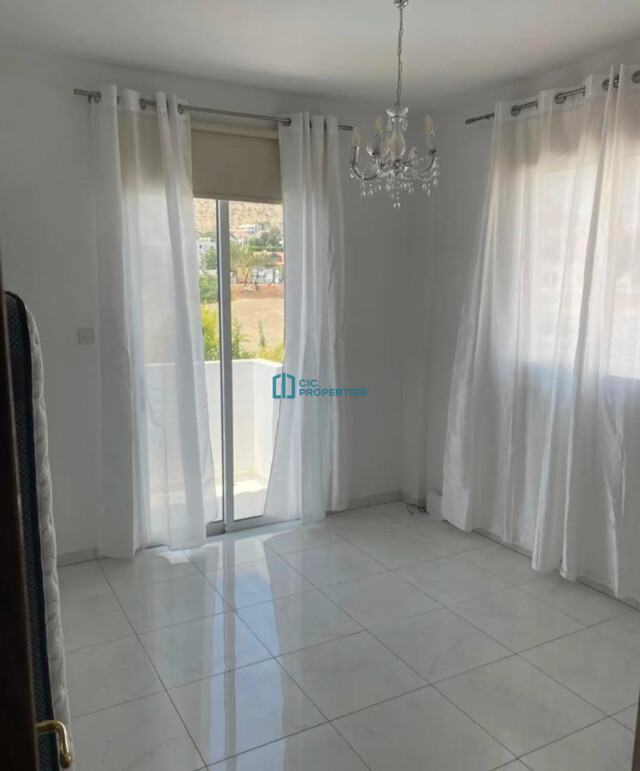 3-Bed Furnished House to Rent in Oroklini, Pool – photo 7