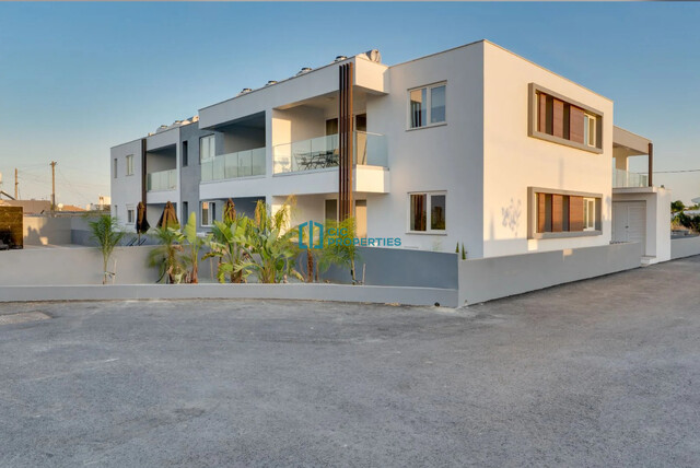 Modern 3 Bedroom Apartment with Communal Pool in Xylofagou Area – photo 16