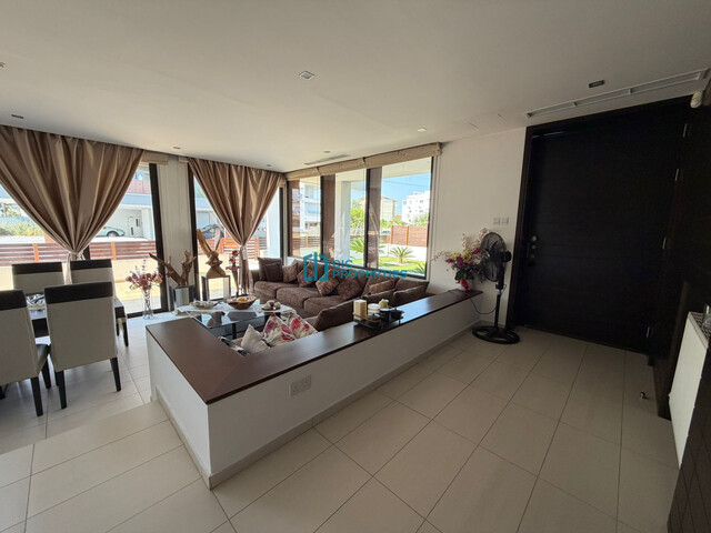 detachedHouse-6a6c65f4360dc.jpg