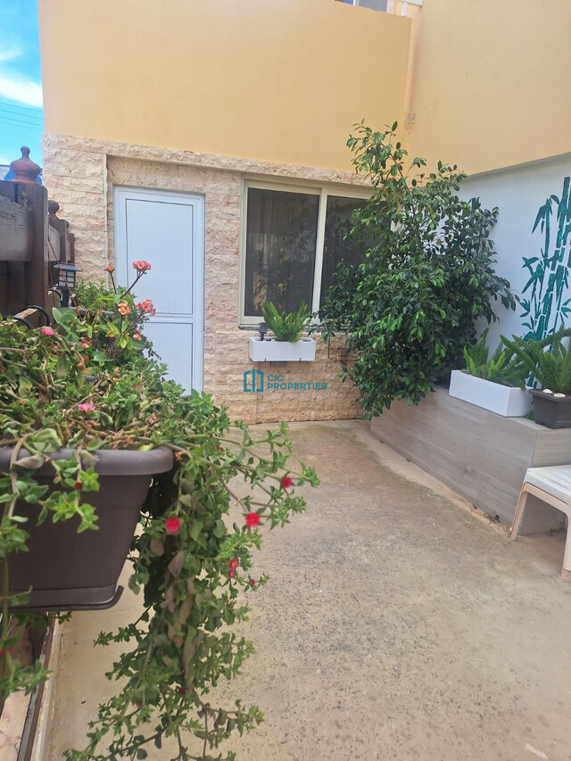 Recently  Renovated - Fully Furnished Two Bedroom Apartment in Oroklini Area with Mountain Views – photo 15