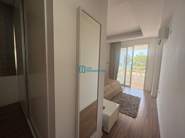 Sea Front Villa With Private Pool in Perivolia, Larnaca – photo 27