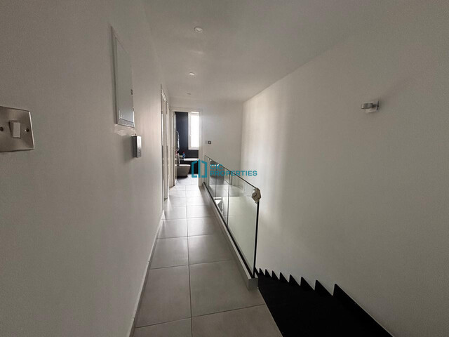 semiDetachedCottage-6a02d30b71bc2.jpg