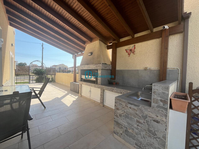 Spacious 4-Bedroom Dhekelia Road Villa with Large Plot – photo 18