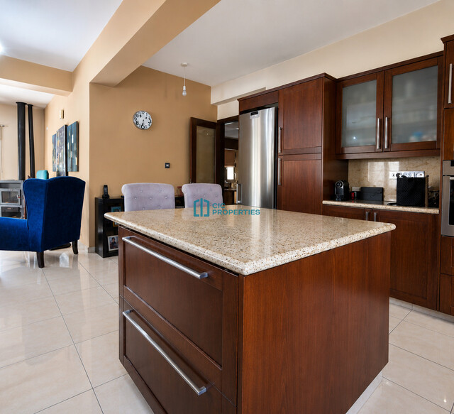 Spacious Mosfiloti 4 Bedroom Home with Private Overflow Pool Sitting On a Large Plot – photo 11