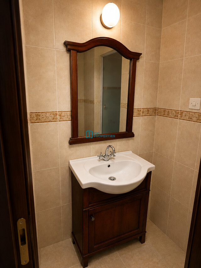 semiDetachedCottage-6a0ef23fa1a00.jpg