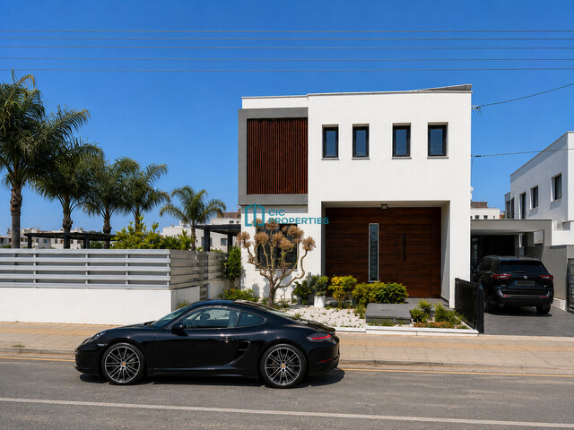Recently Renovated - Three Bedroom + 1 Office  Detached House in Oroklini With Private Pool And Landscaping Garden Area – photo 28