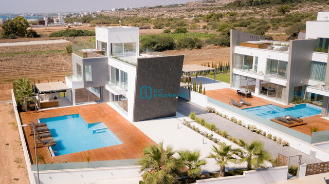 Luxury 3 Bedroom & 5 Bathrooms  Villa in Ayia Thekla of Famagusta Area  with Private Pool Sitting on a Big Plot – photo 31