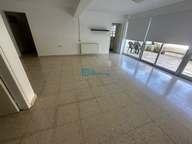 detachedHouse-6a228f73576f8.jpg