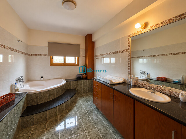 Scenic 4 Bedroom Detached House in Oroklini Area  with Mountain Views  & Photovoltaic Panels – photo 8