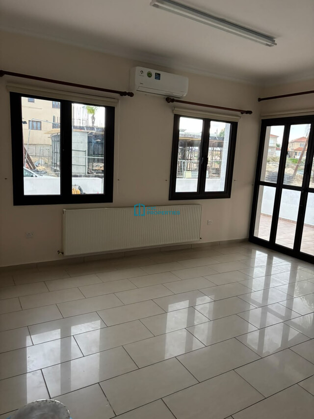 For Rent  3 Bedroom Semi Detached Unfurnished House in Aradippou Area - Just 6 Minutes from Lidl Supermarket – photo 2
