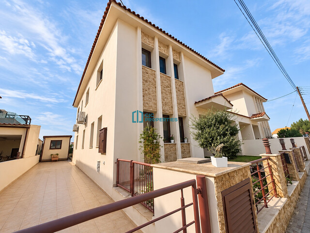 Spacious 4 Bedrooms Detached House in Peaceful Livadia Larnakas – photo 1