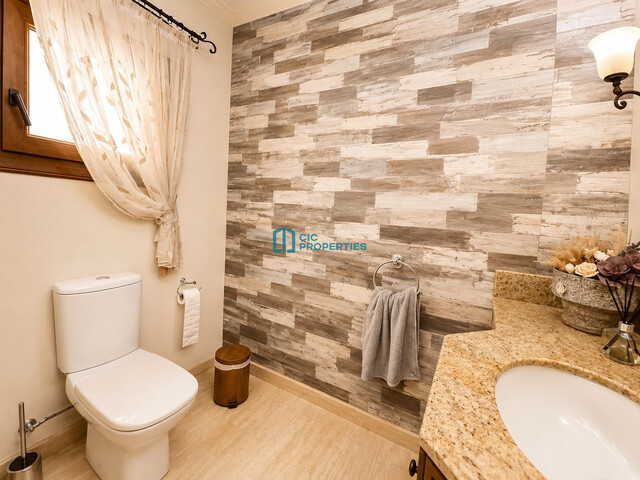 complexLiving-6a0d85f9511c6.jpg