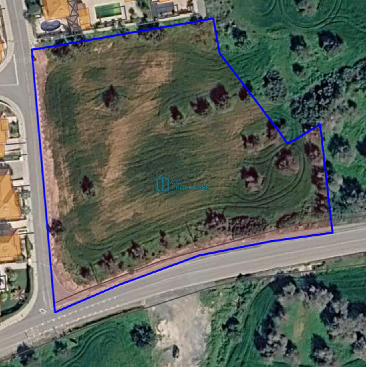 Expansive 9031 m2 Residential Plot in Mazotos Area - In An Under-development Area - Just 2.5Km From The Beach – photo 1